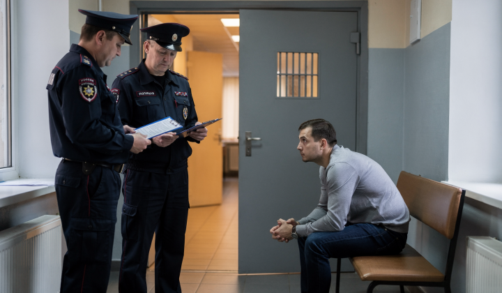 Административное задержание и доставление: как не допустить перехода в уголовное дело
